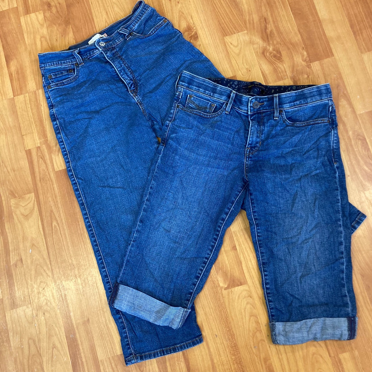 Levi’s & Lee Cropped Jeans A - 20 Pieces