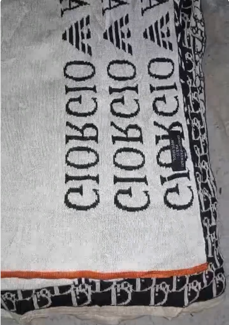 Fendi/LV/Christian Dior scarf 30 PCs